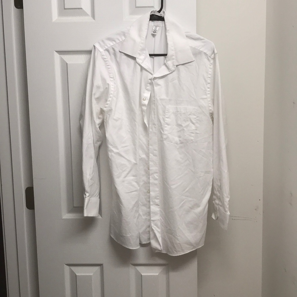 Van Heusen Dress Shirt. Size 16.5.